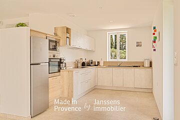 A kitchen that was made in provence by janssens immobilier