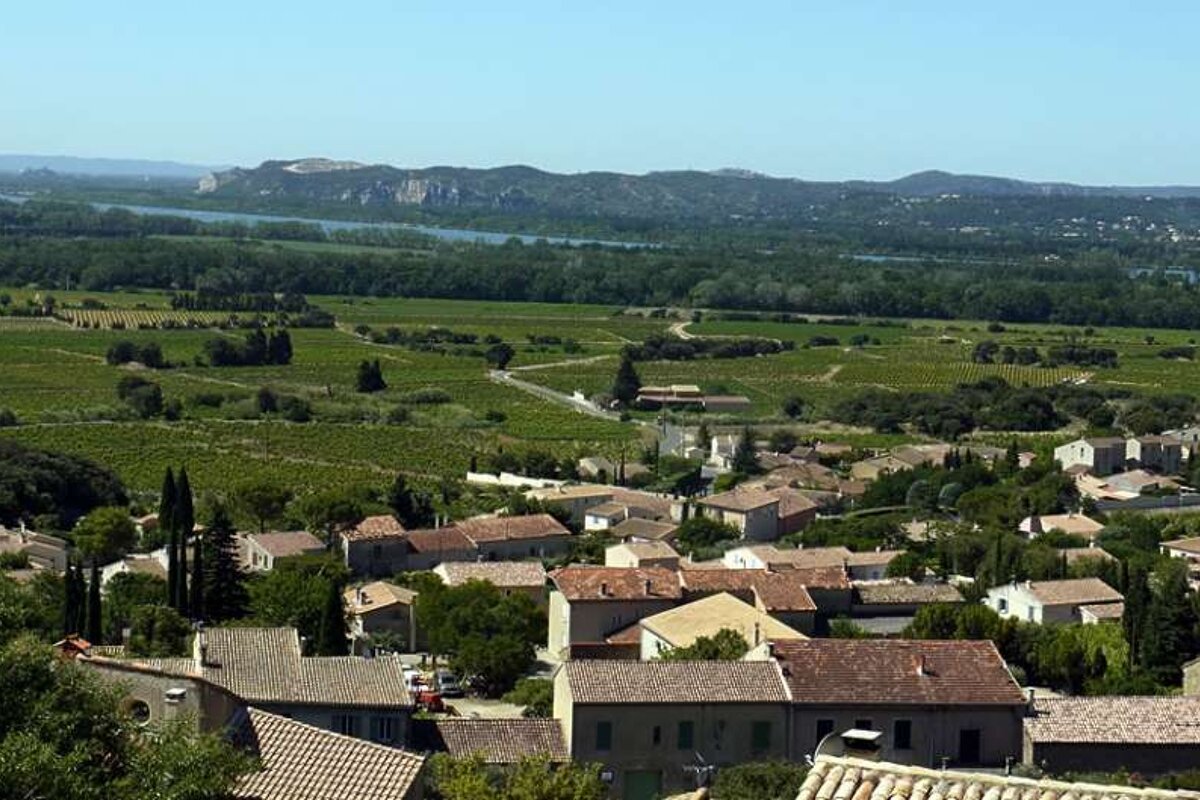 Chateauneuf Du Pape Provence Seeprovence Com