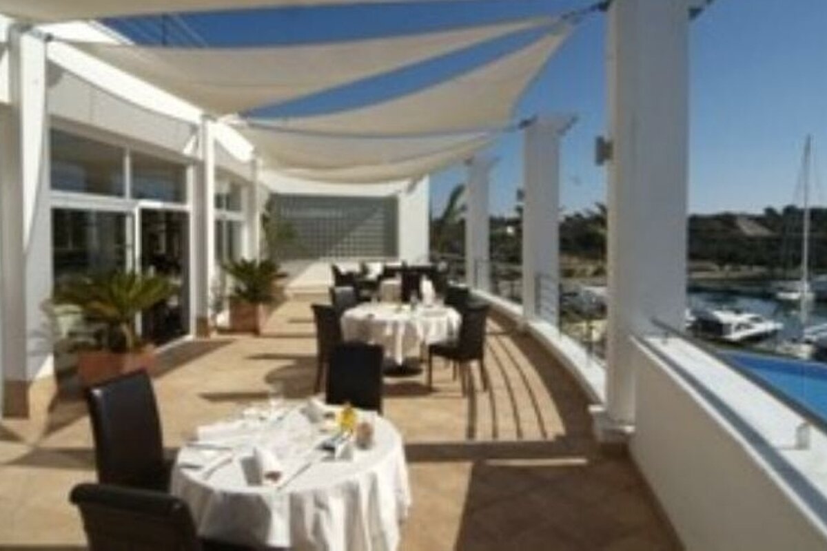 yacht club cala d'or restaurant