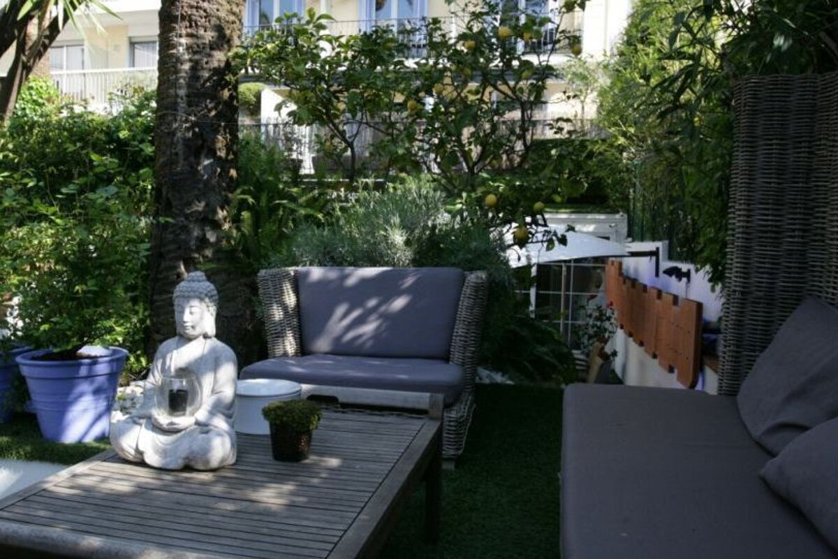 the terrace at hotel de provence in cannes