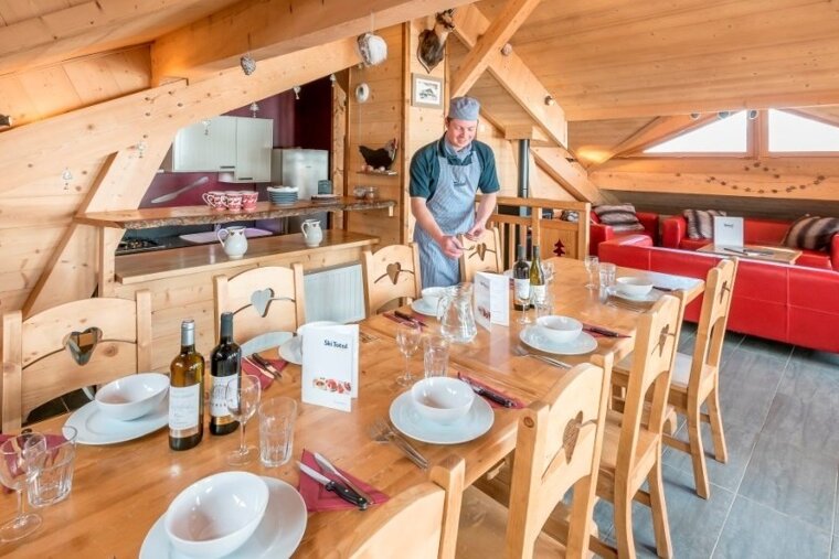 The dining area in the chalet