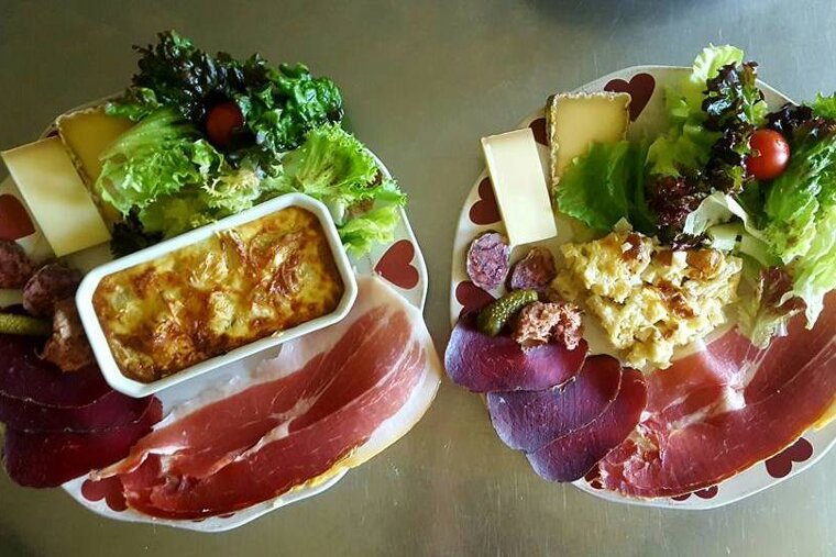 The style of cuisine at the restaurant