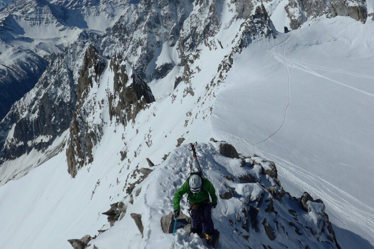 Ski mountaineering from the Skyway Monte Bianco