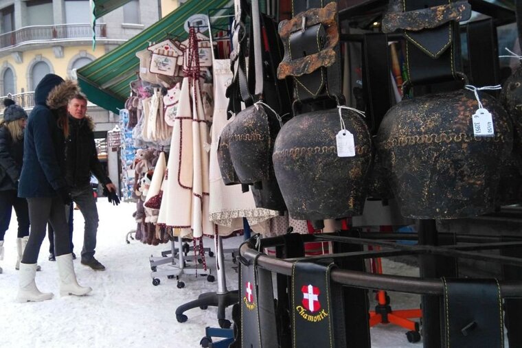 Cowbells and souvenirs at La Trace