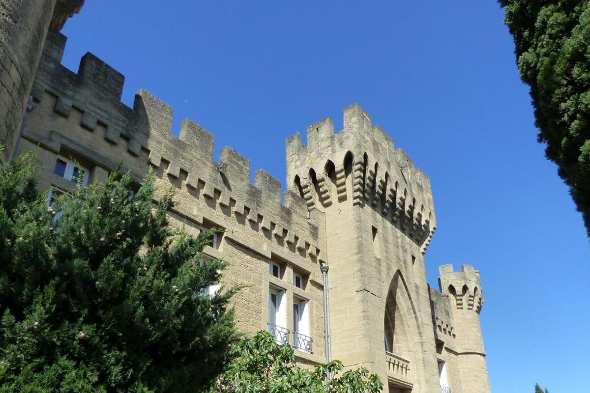 Chateau Des Fines Roches Hotel Chateauneuf Du Pape Seeprovence Com Chateau Des Fines Roches Hotel Chateauneuf Du Pape Seeprovence Com
