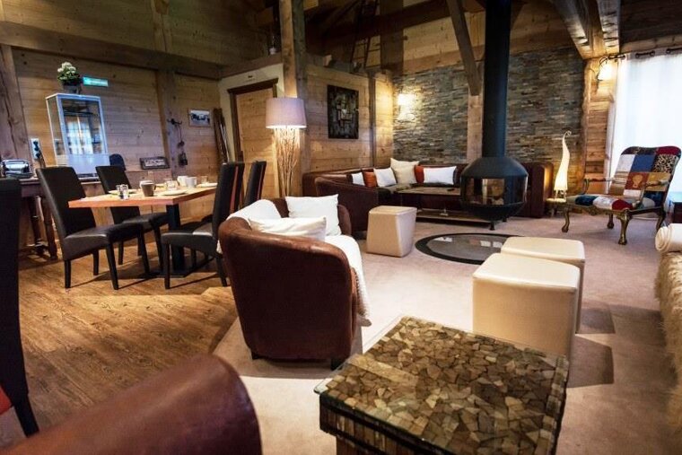 The lounge area in the hotel