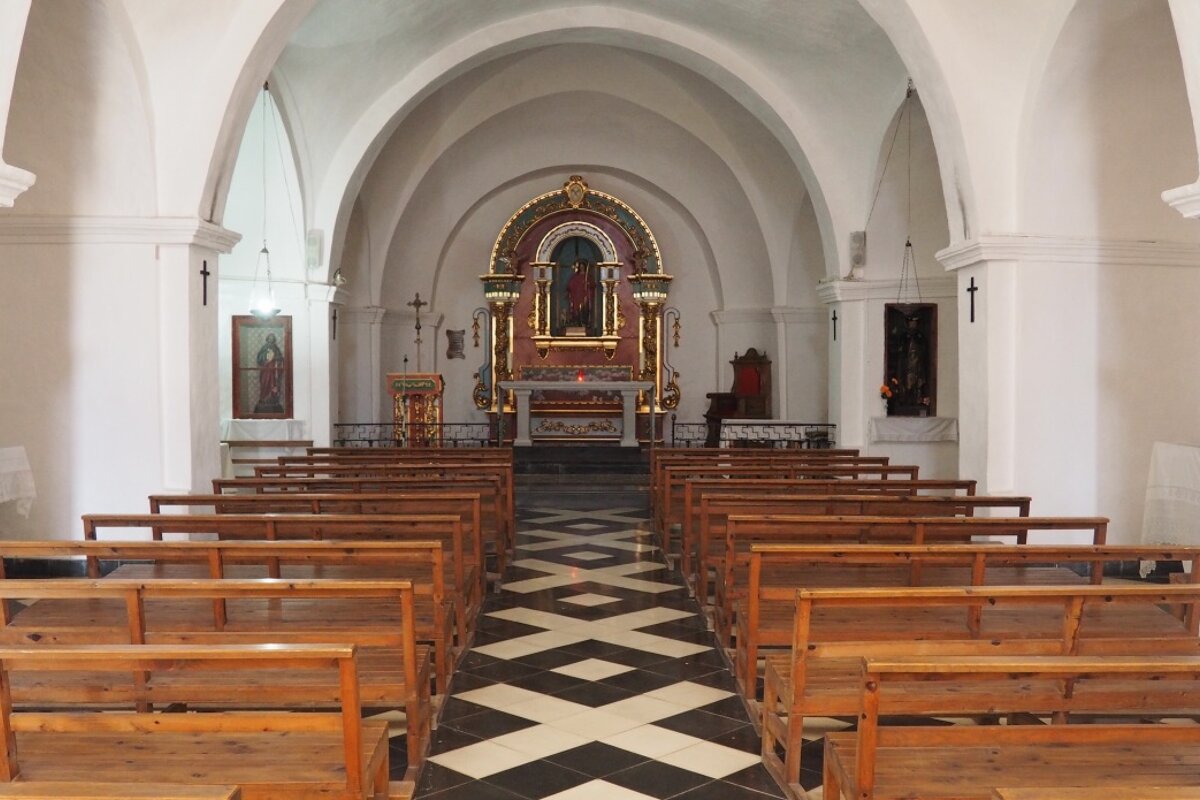 the sparsely decorated church of Santa Agnes in ibiza