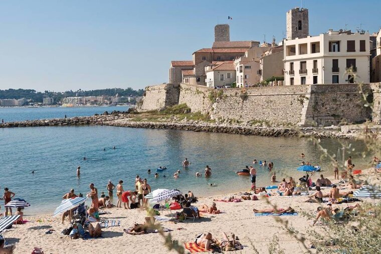 Coolest bathing spots in Antibes summer 2019