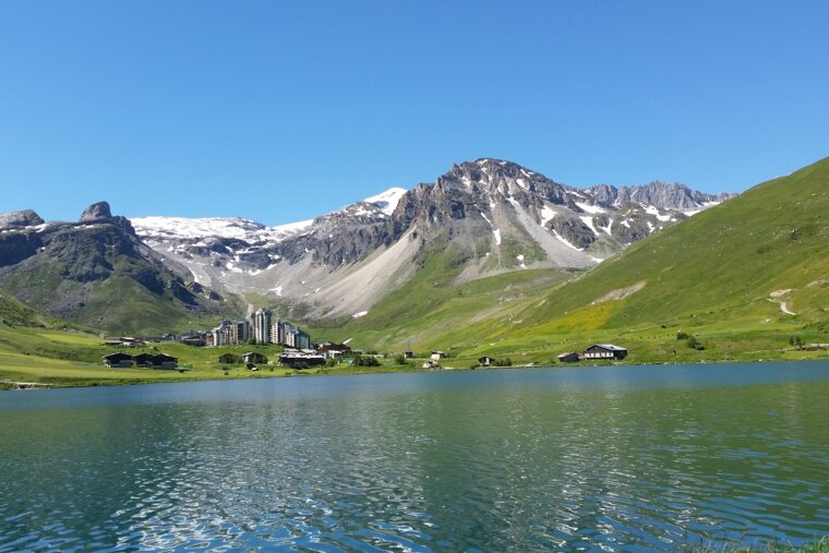 Tignes le lac in summer