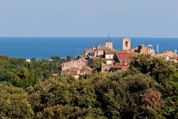 The town of Biot