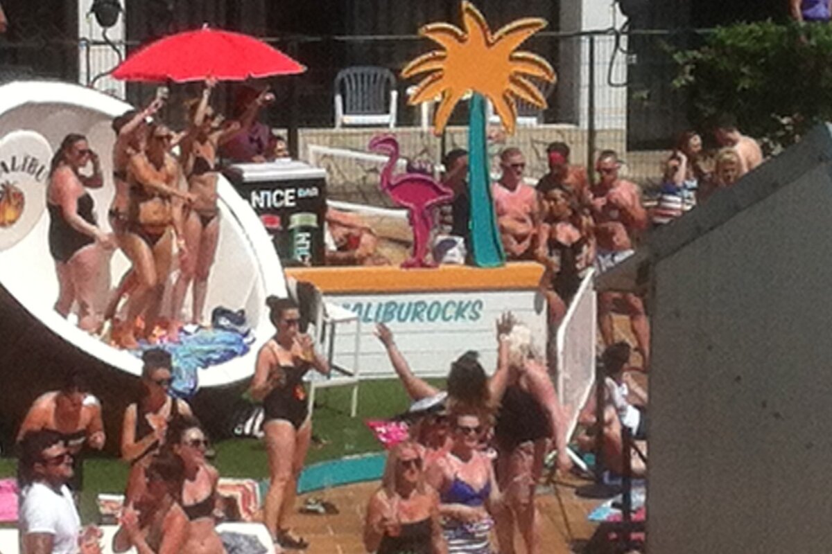 VIP Malibu bed at ts5 craig david pool party