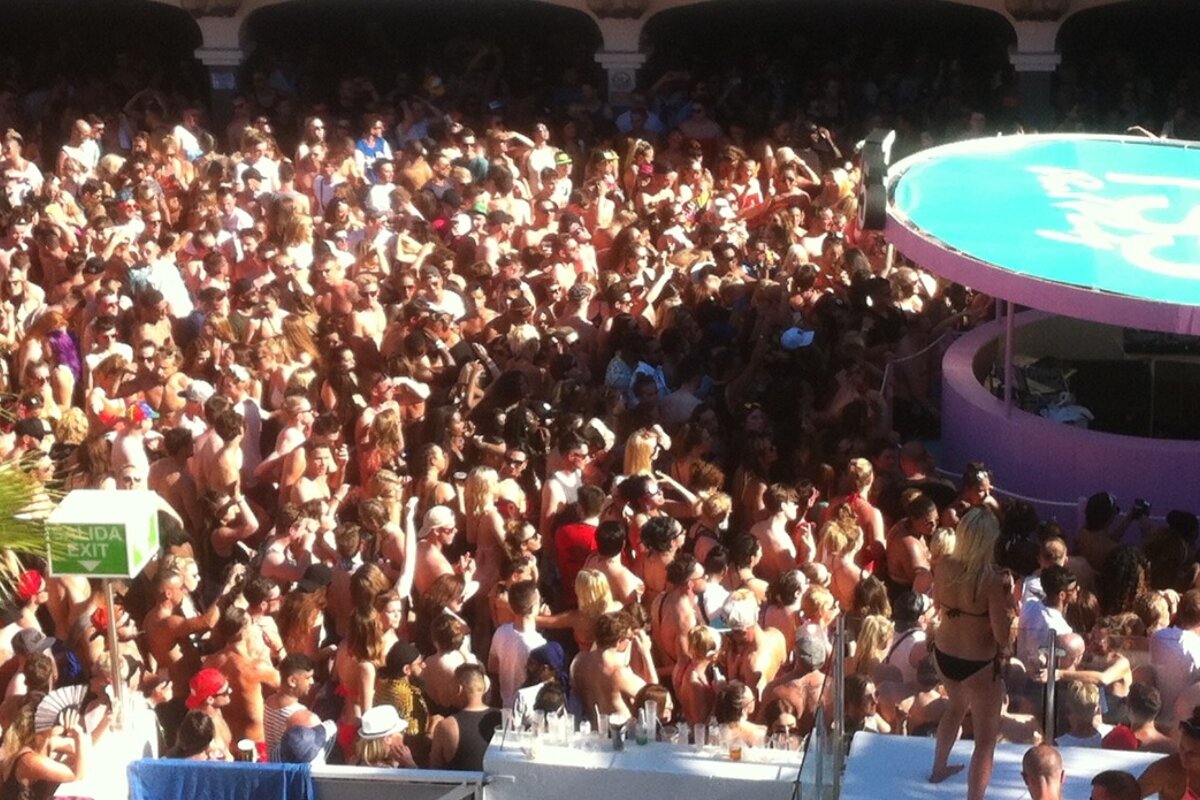 dancing at craig david pool party at ibiza rocks san antonio