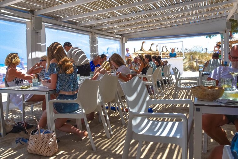 Dining on the sand