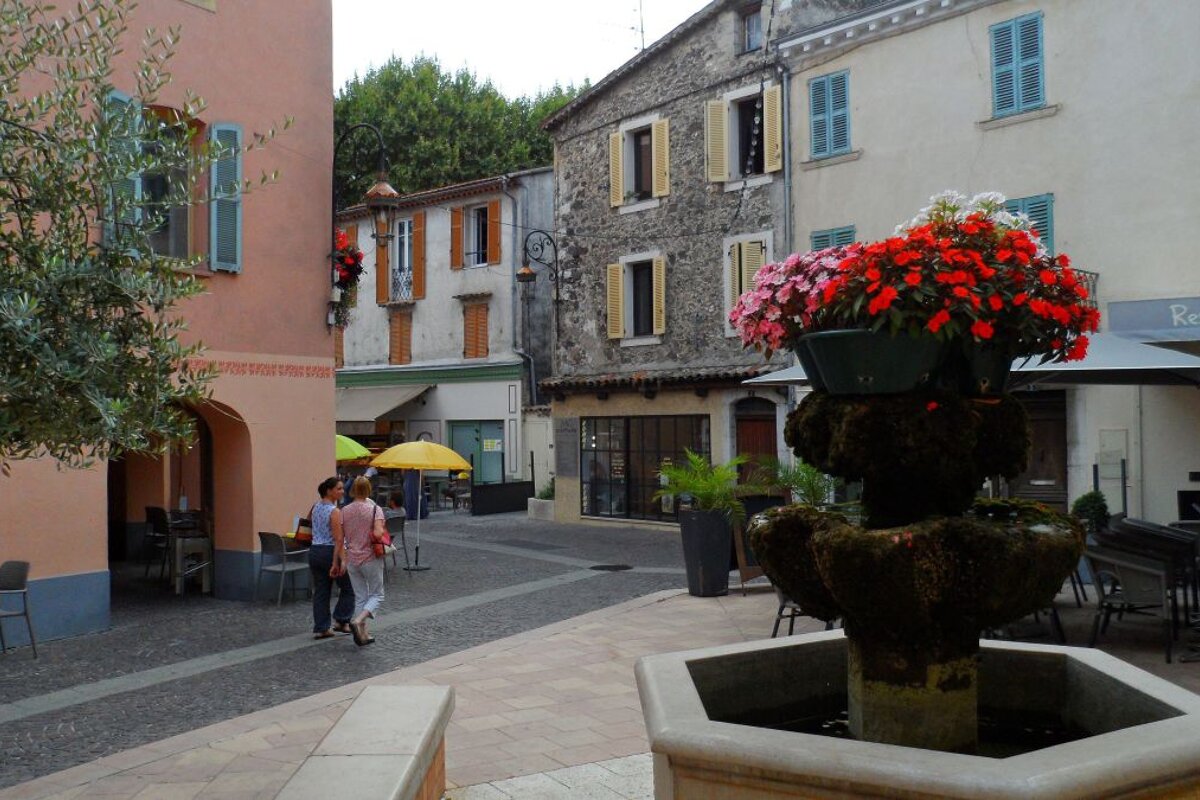 Villeneuve Loubet Market Seenice Com