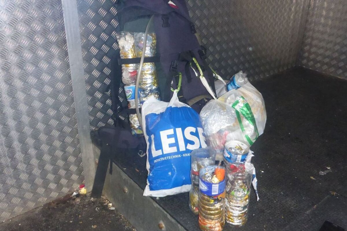 a rucksack with rubbish attached to it int he vallot hut at mot blanc