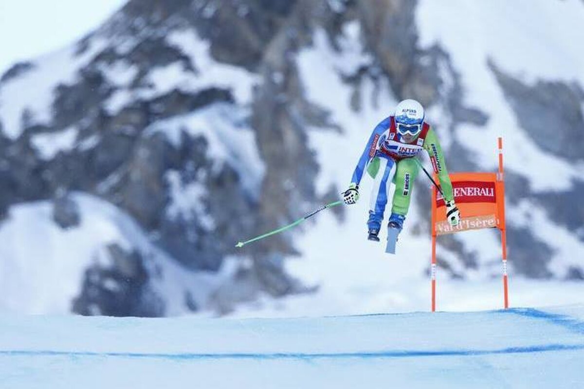 a jumping ski racer
