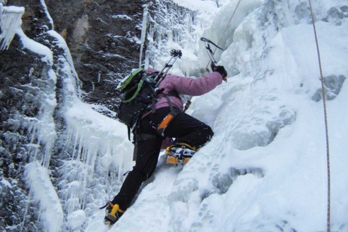 ice climbing in alpe dhuez