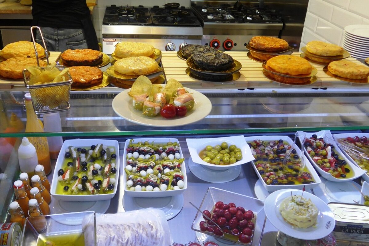 plenty of snacks at the food market in san juan