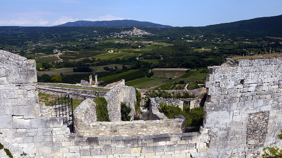 chateau de lacoste