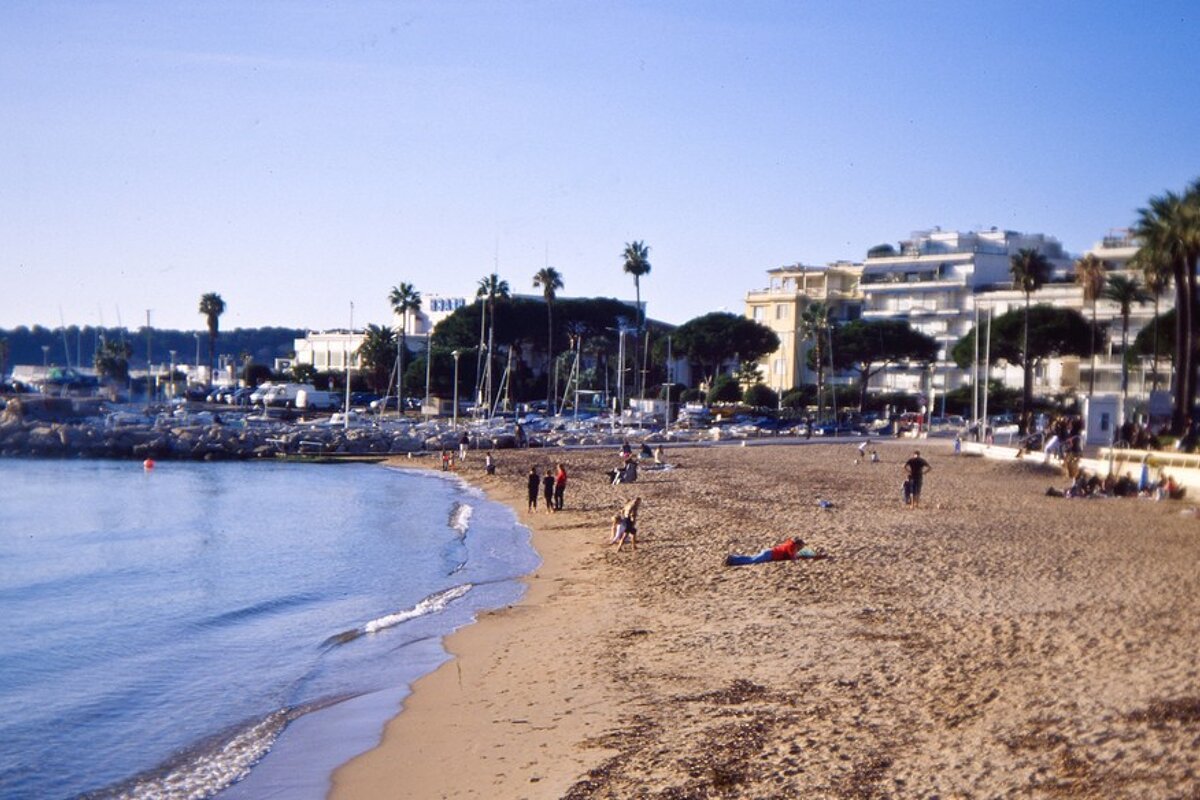 Plage Du Pont Du Lys Beach Juan Les Pins Seeantibes Com