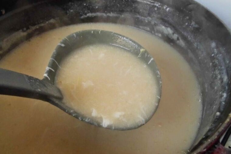 Tourin - garlic soup