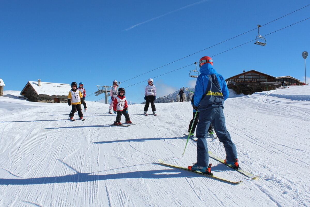 kids ski lesson