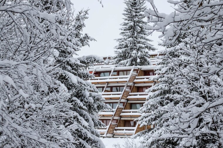 An apartment building in Arc 1600