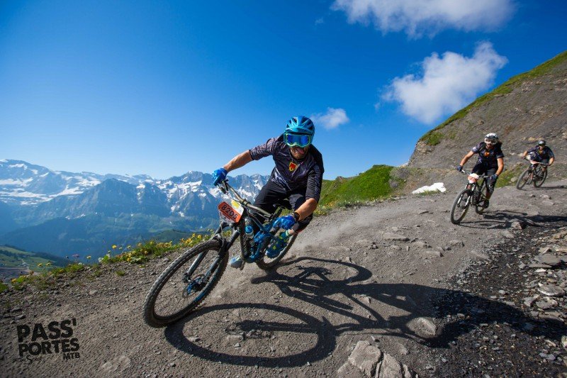 mountain biker tour de france