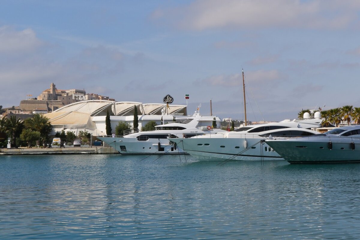 Car Hire Ibiza Sixt Rent A Car Spain Deals
