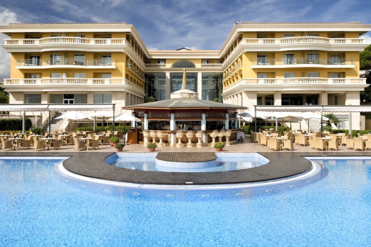 Palace De Muro Hotel Playa De Muro Seemallorca Com