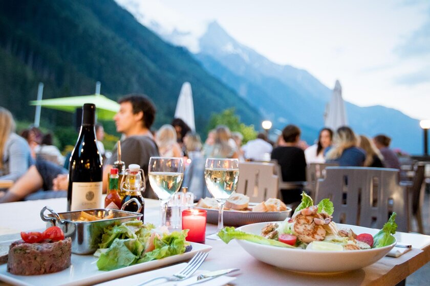 Les Planards Bar & Restaurant, Chamonix - Centre | SeeChamonix.com