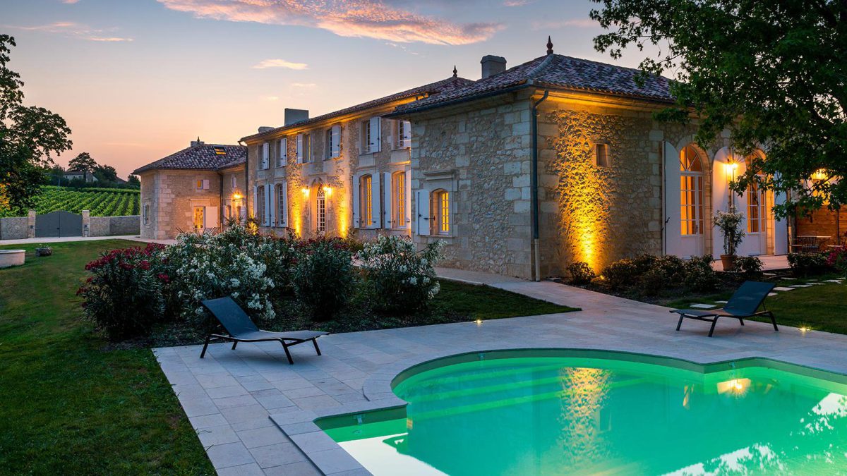 Manoir d'Astree, Lugon et L'Ile du Carnay | SeeBordeaux.com