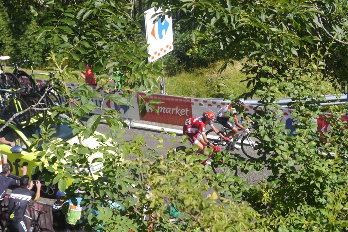 the first two riders on teh finaut emosson climb tour de france 2016