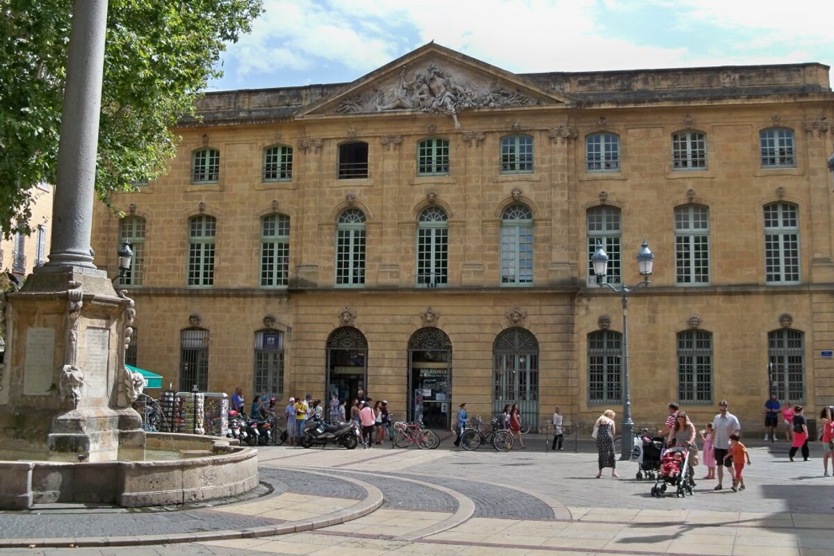 Hotel de Ville, AixenProvence  SeeProvence.com