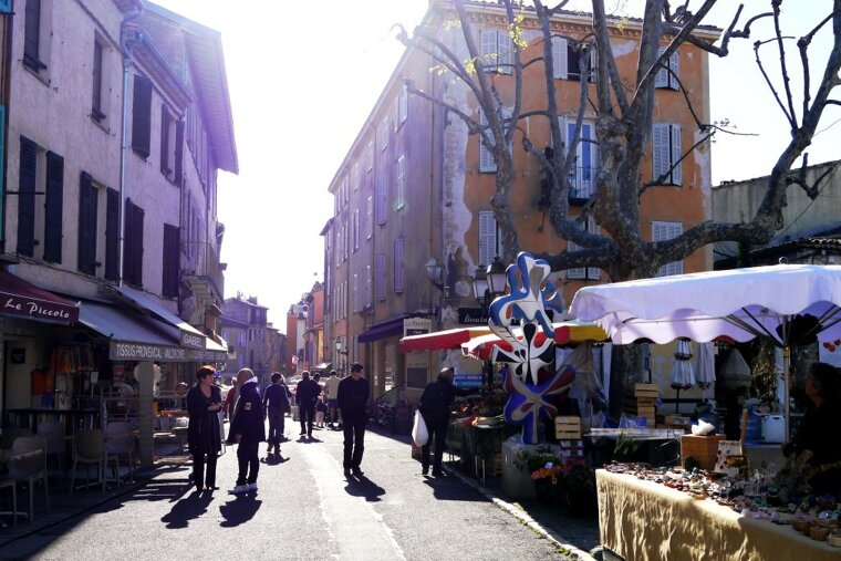 Biot weekly market (Tuesday morning)