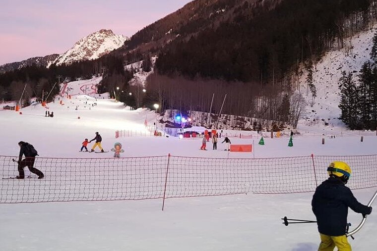 Night skiing in Les Planards