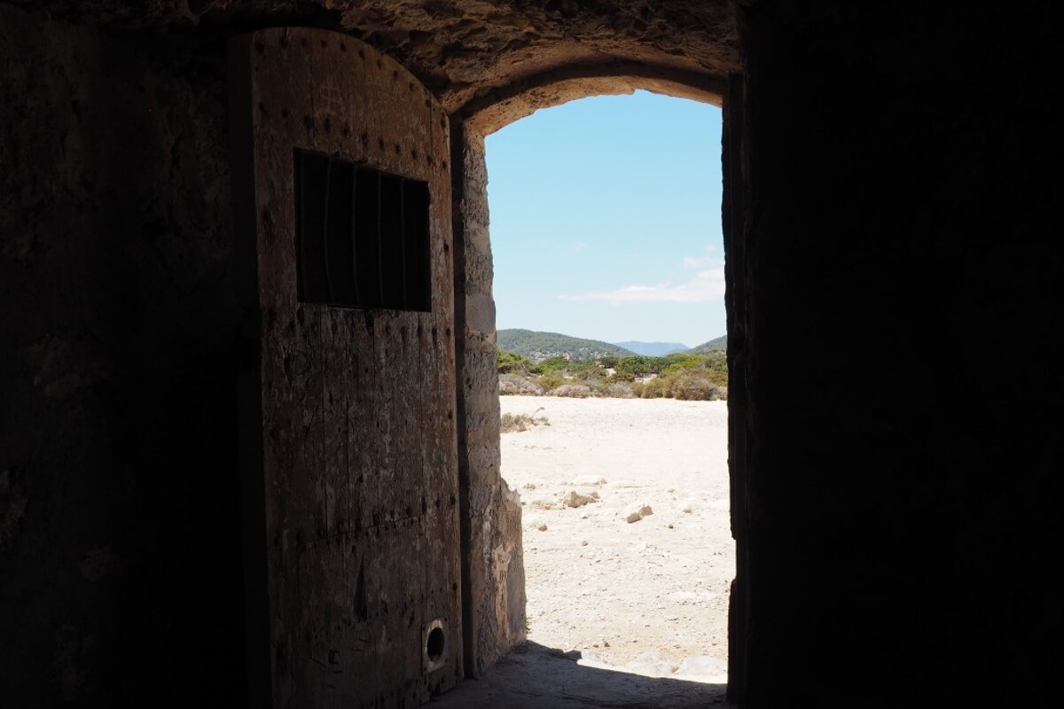 doorway into the torre de ses Portes in souther ibiza