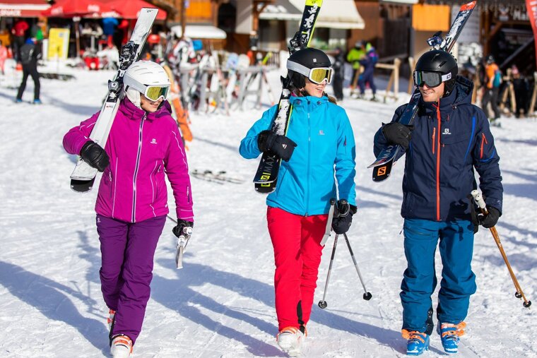 Group of skiers in Meribel