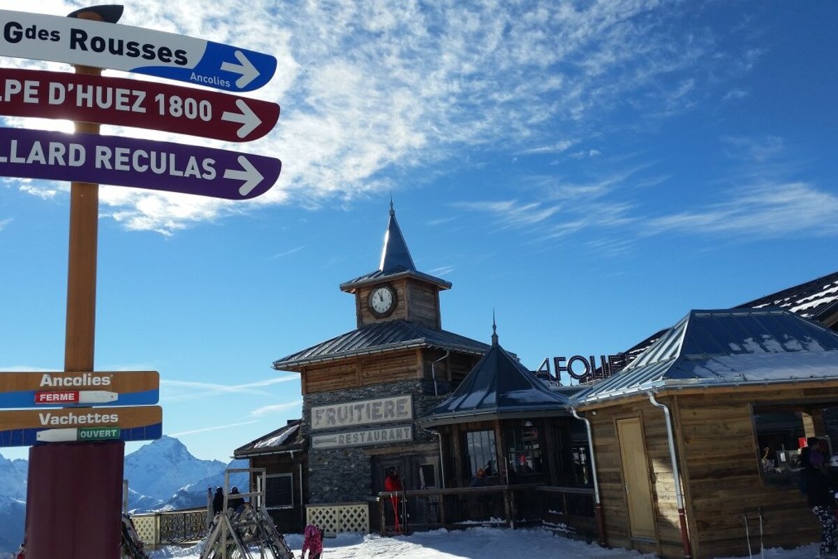 outside the folie douce in alpe dhuez