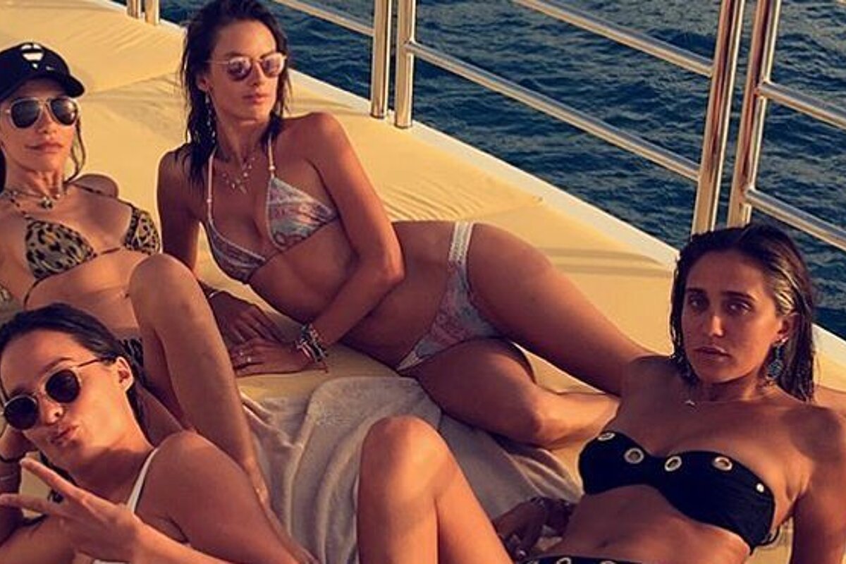 Vicotira secret models on board a private yacht in st tropez