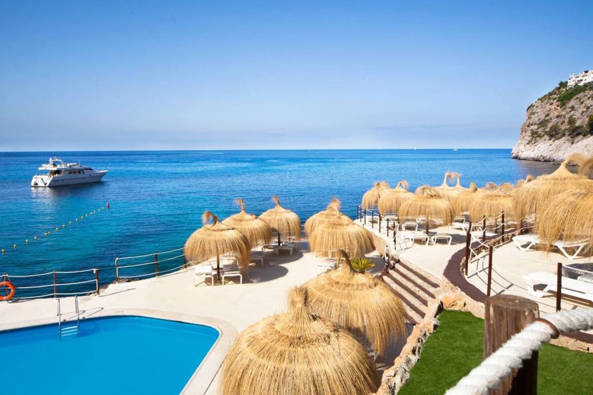 The terraces of the gran folies beach club cala llamp mallorca