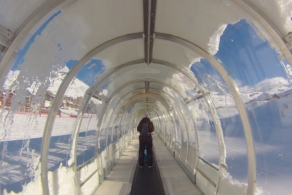 a tunnel over a magic carpet in val thorens