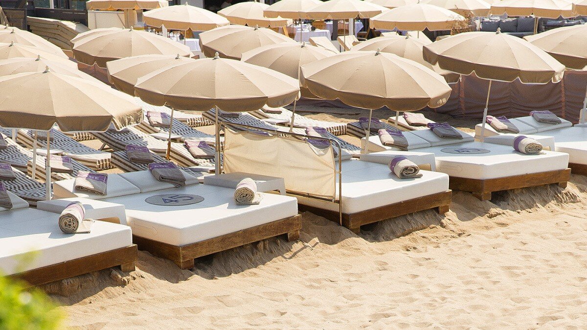 La Plage 45 Beach Club, Cannes | SeeCannes.com