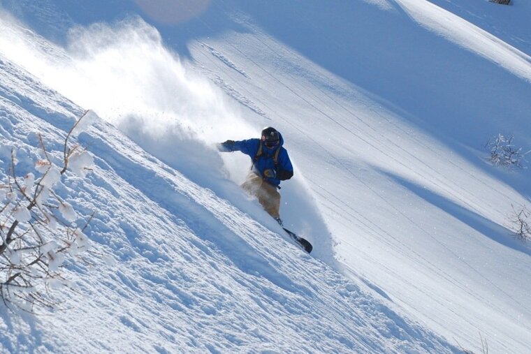 March snowboarding in Les Arcs