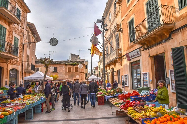 Colourful Santanyi on Market Day