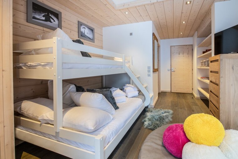 Whistler Lodge B13-14 Apartment, Courchevel Moriond 1650