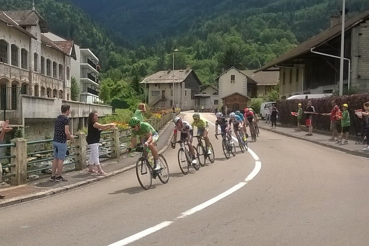 Green jersey peter sagan leads on the descent of the col de la colombiere, tour de france 2016