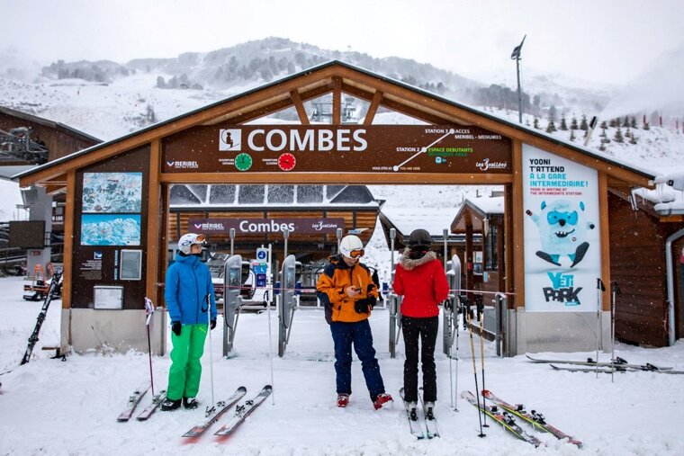 Combes lift in Meribel