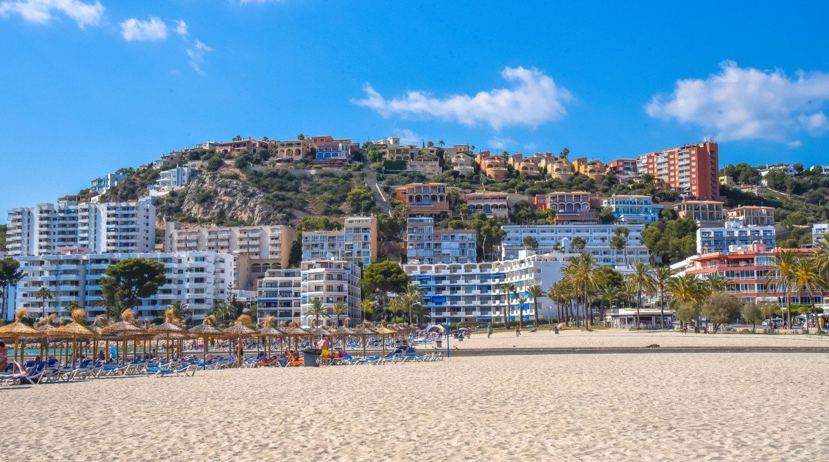 Santa Ponsa Beach, South-West Mallorca | SeeMallorca.com